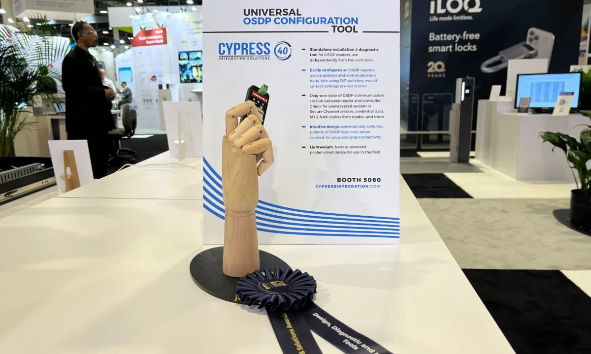 Cypress Universal OSDP Configuration Tool displayed with an award ribbon